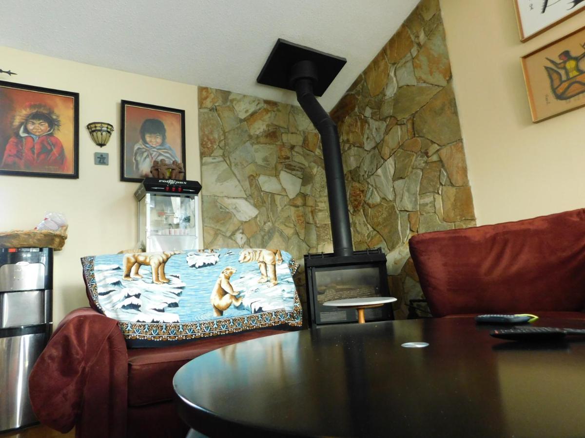 The Calgary Hub Hostel Style Home Zewnętrze zdjęcie